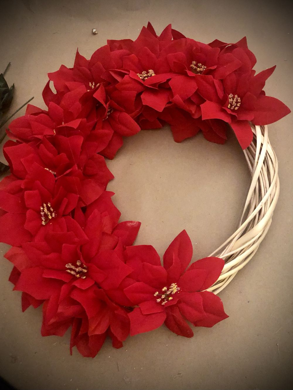 DIY Poinsettia Wreath - Craftsy Soul