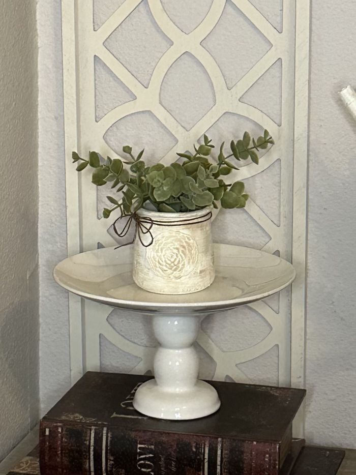pedestal dish