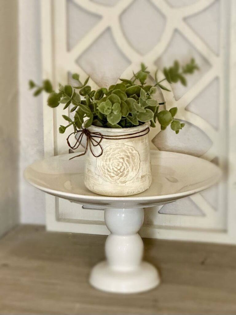 pedestal dish
