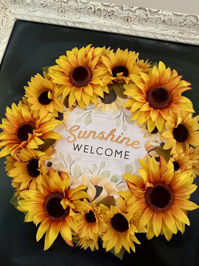 beautiful sunflower wreath