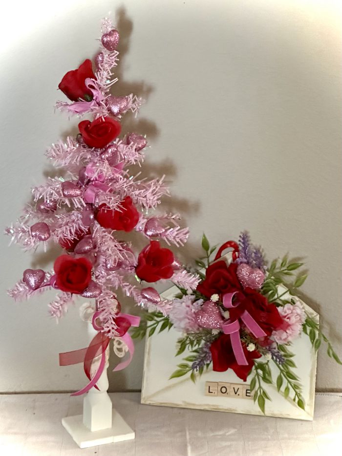 mini Valentine tree