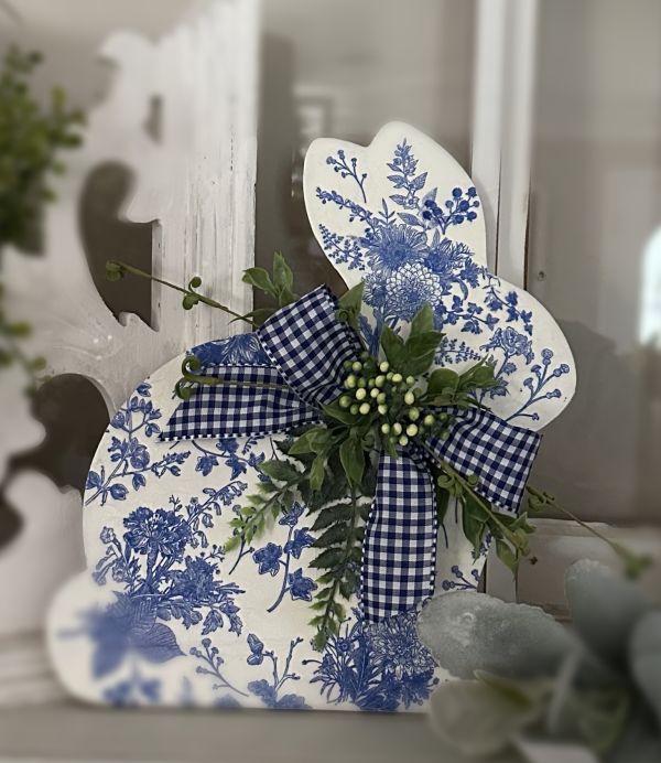Chinoiserie Easter bunny