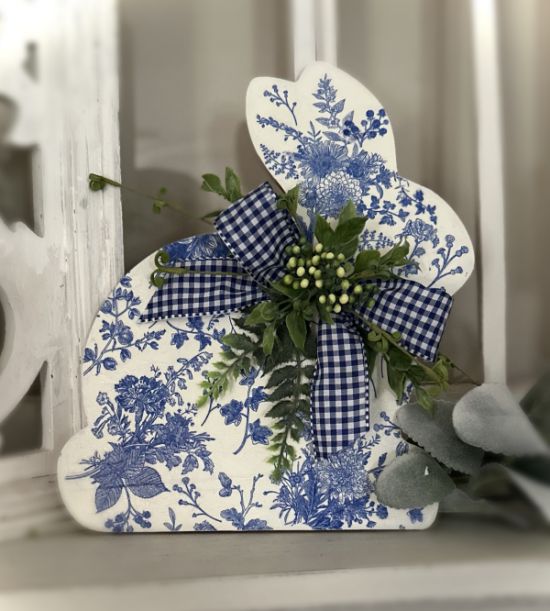 Chinoiserie Easter bunny