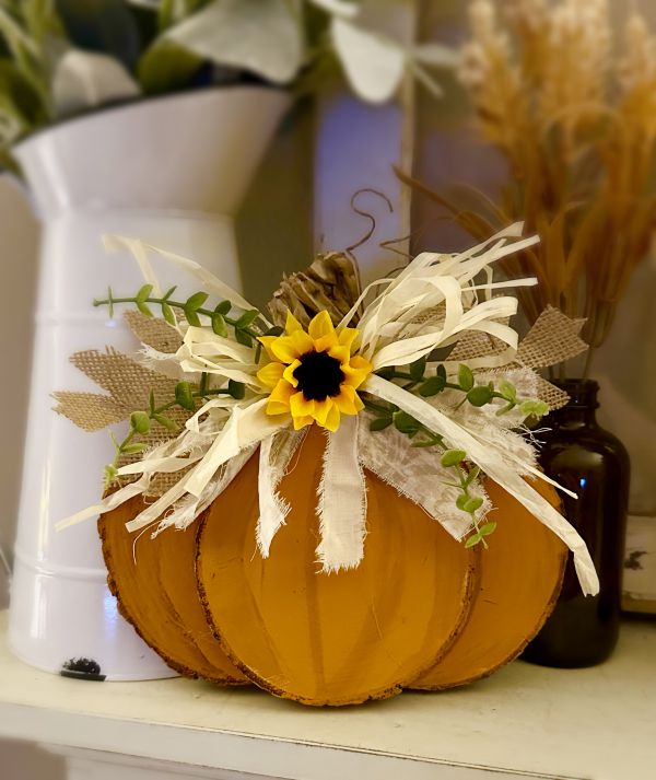 wood slice pumpkin