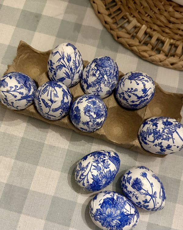 decoupage eggs