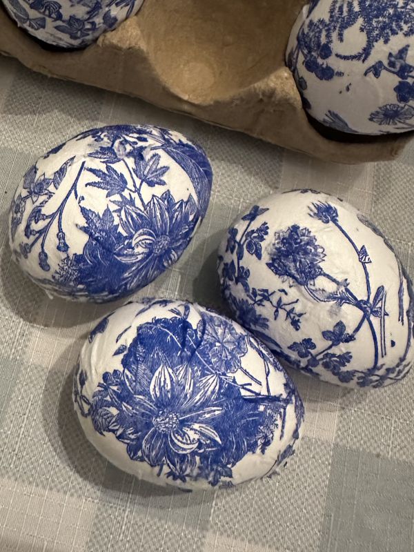 decoupage eggs